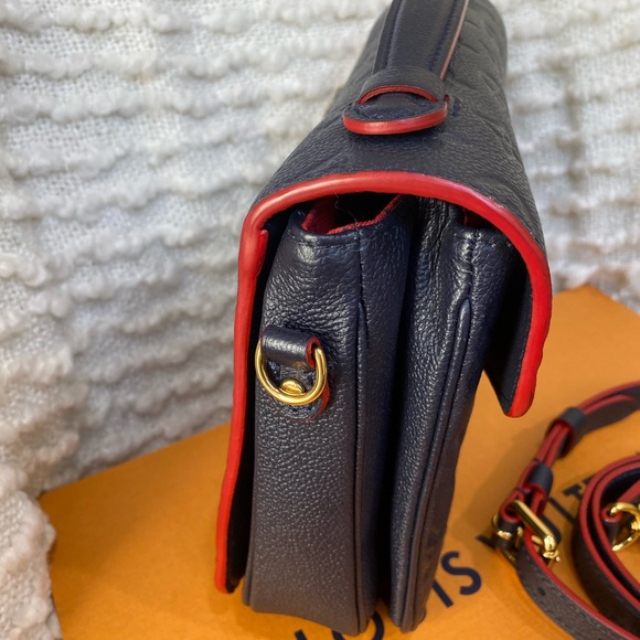 Sold! LV POCHETTE MÉTIS - Picture 8 of 10